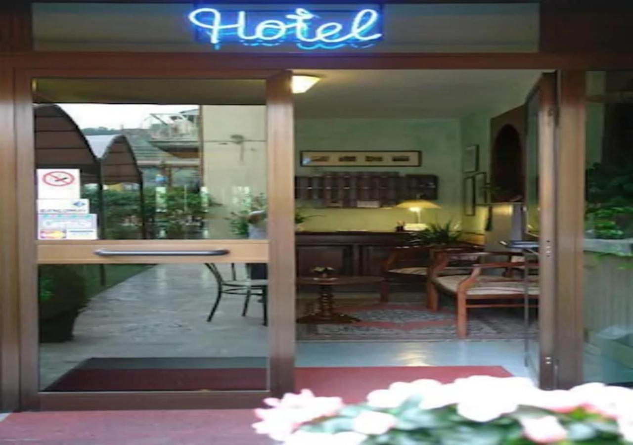 Hotel La Nuova Pergoletta Orvieto Exterior foto