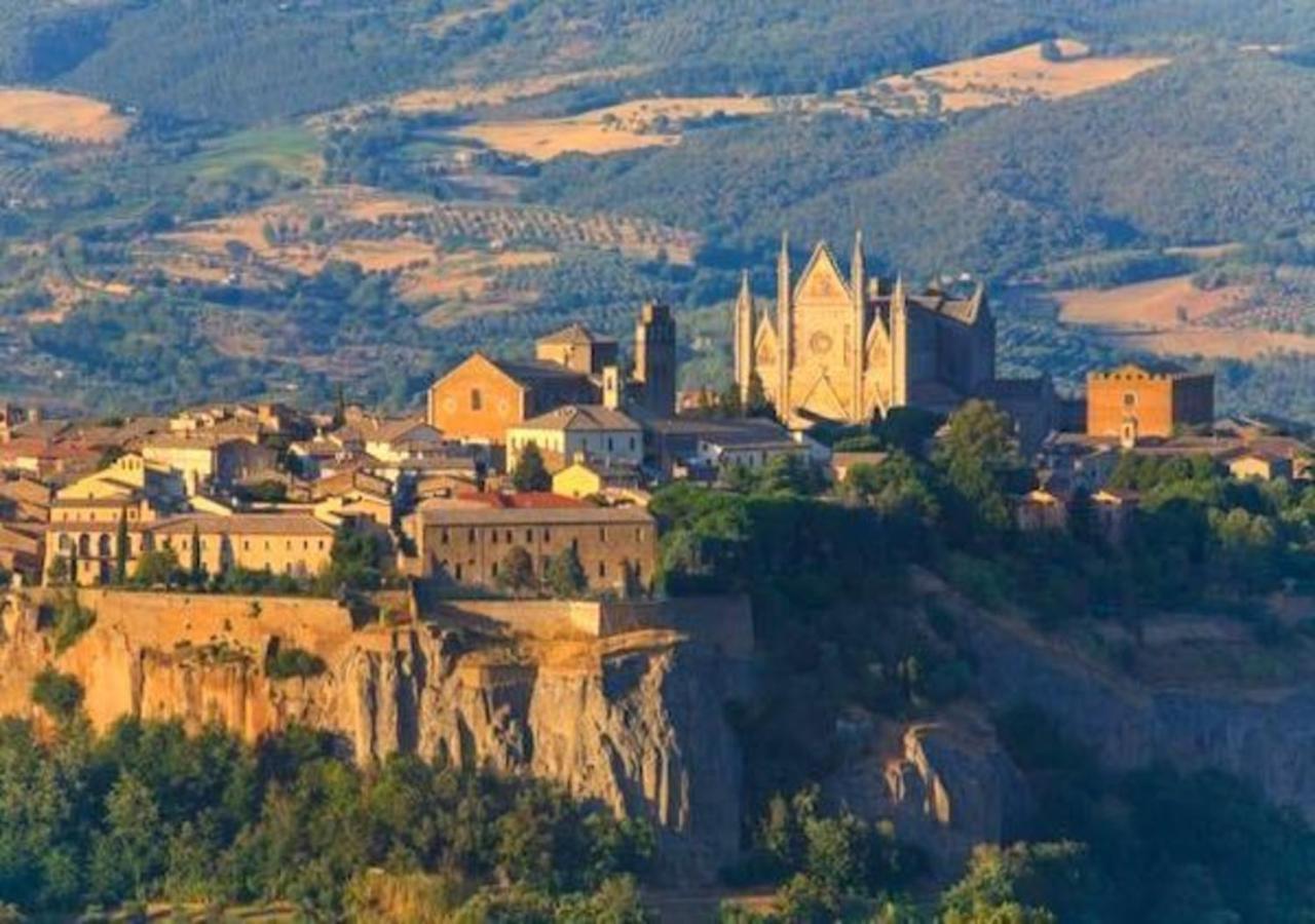 Hotel La Nuova Pergoletta Orvieto Exterior foto